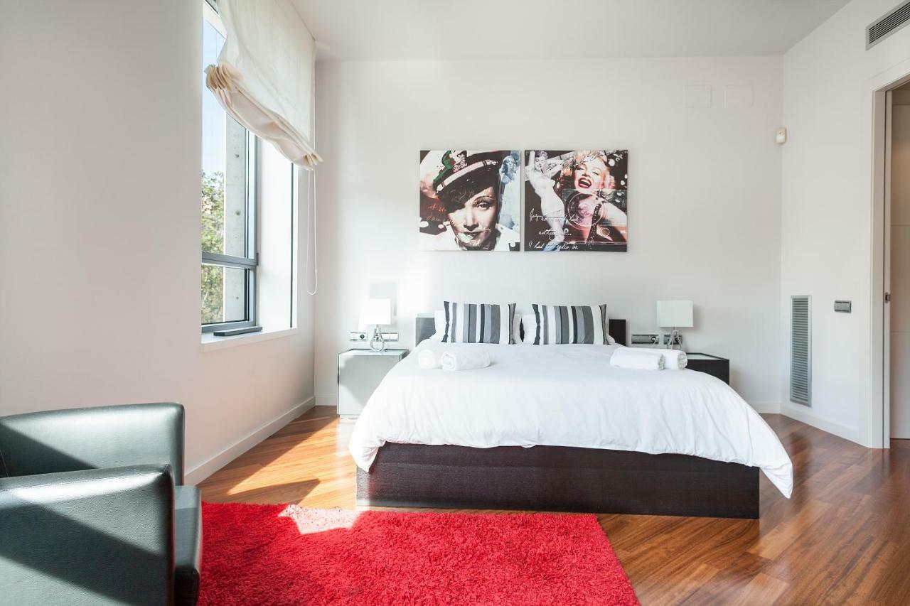 Uma Suites Passeig De Gracia 16 Barcellona Esterno foto