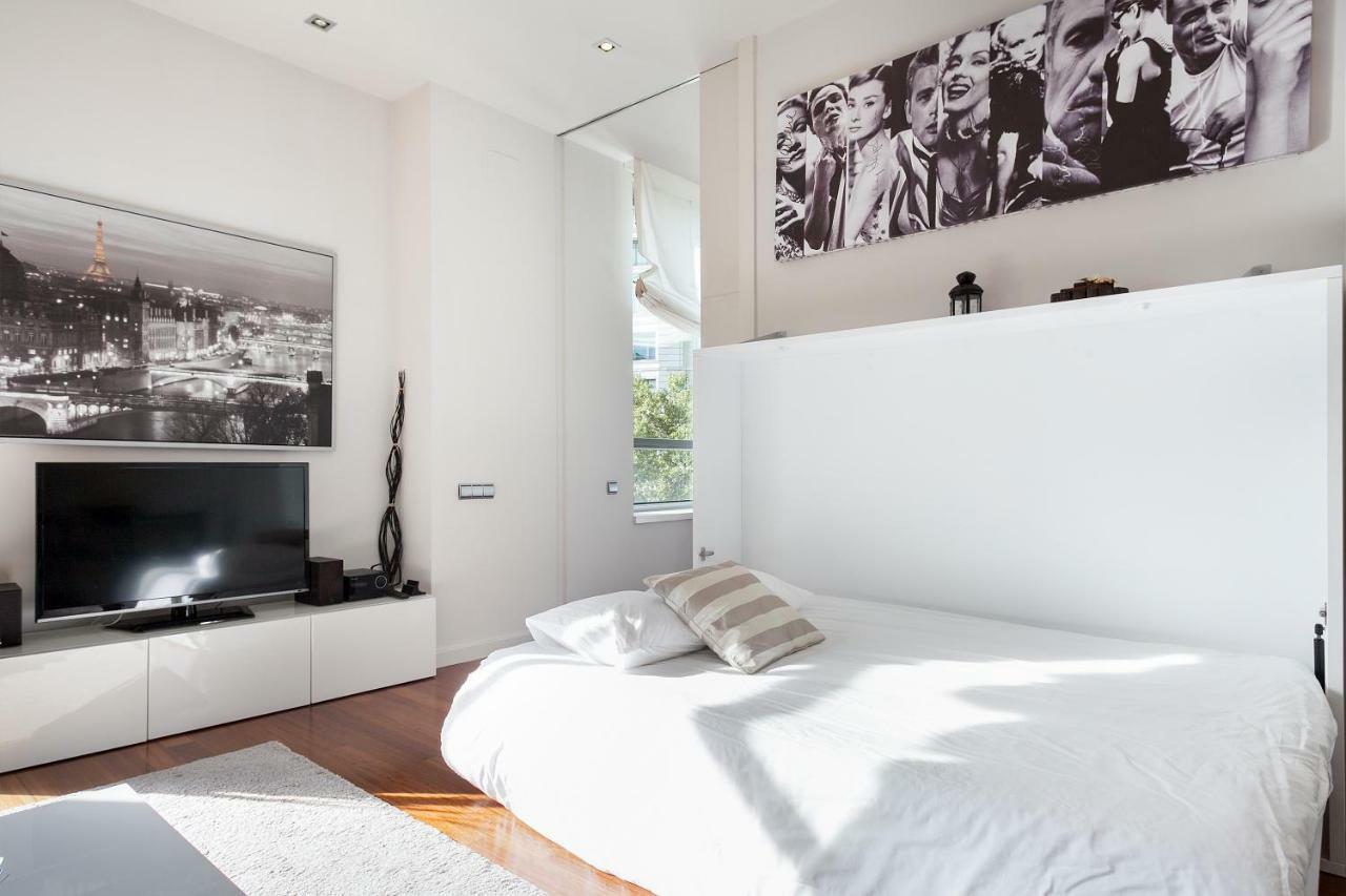 Uma Suites Passeig De Gracia 16 Barcellona Esterno foto