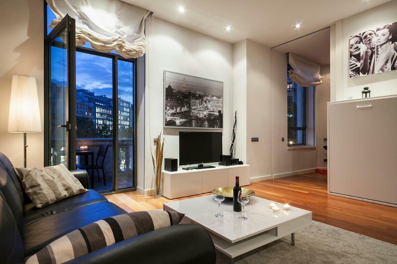 Uma Suites Passeig De Gracia 16 Barcellona Esterno foto