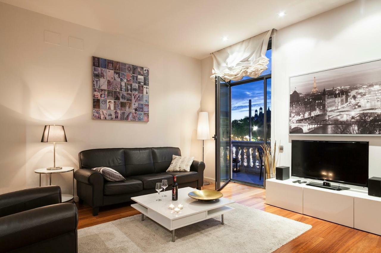 Uma Suites Passeig De Gracia 16 Barcellona Esterno foto