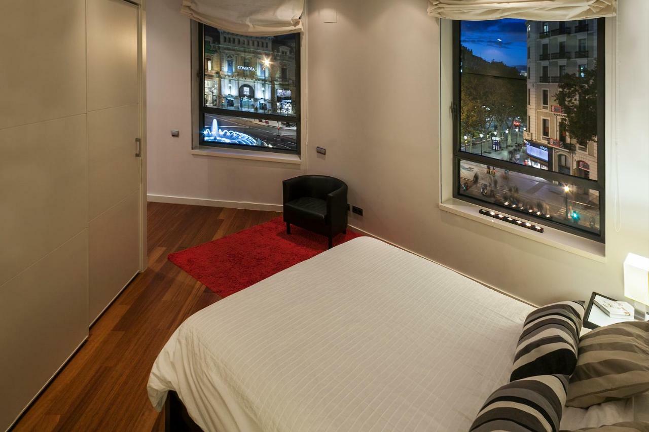 Uma Suites Passeig De Gracia 16 Barcellona Esterno foto