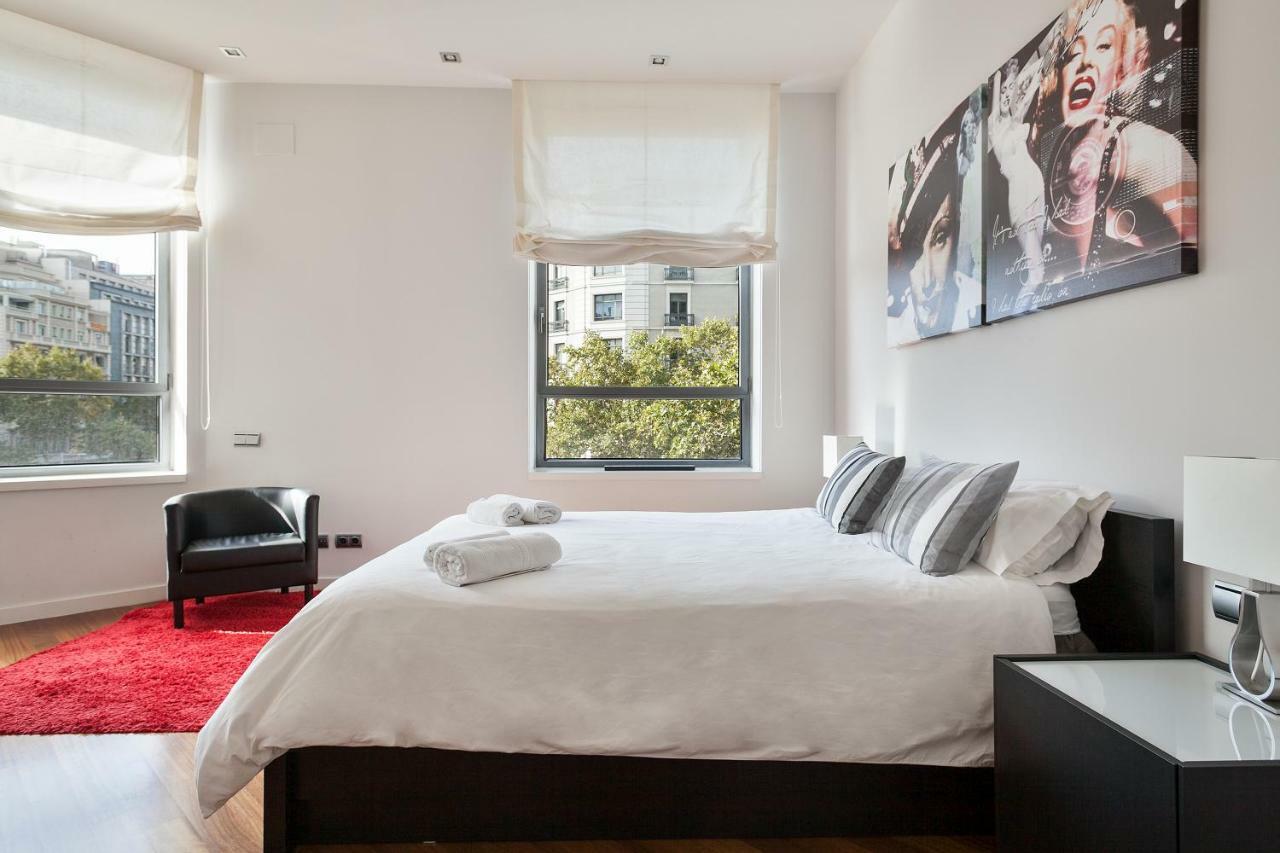 Uma Suites Passeig De Gracia 16 Barcellona Esterno foto