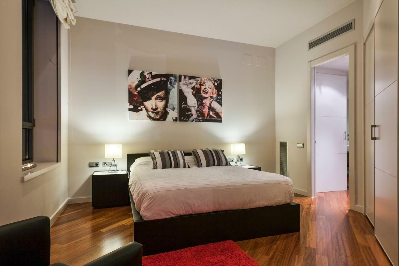 Uma Suites Passeig De Gracia 16 Barcellona Esterno foto