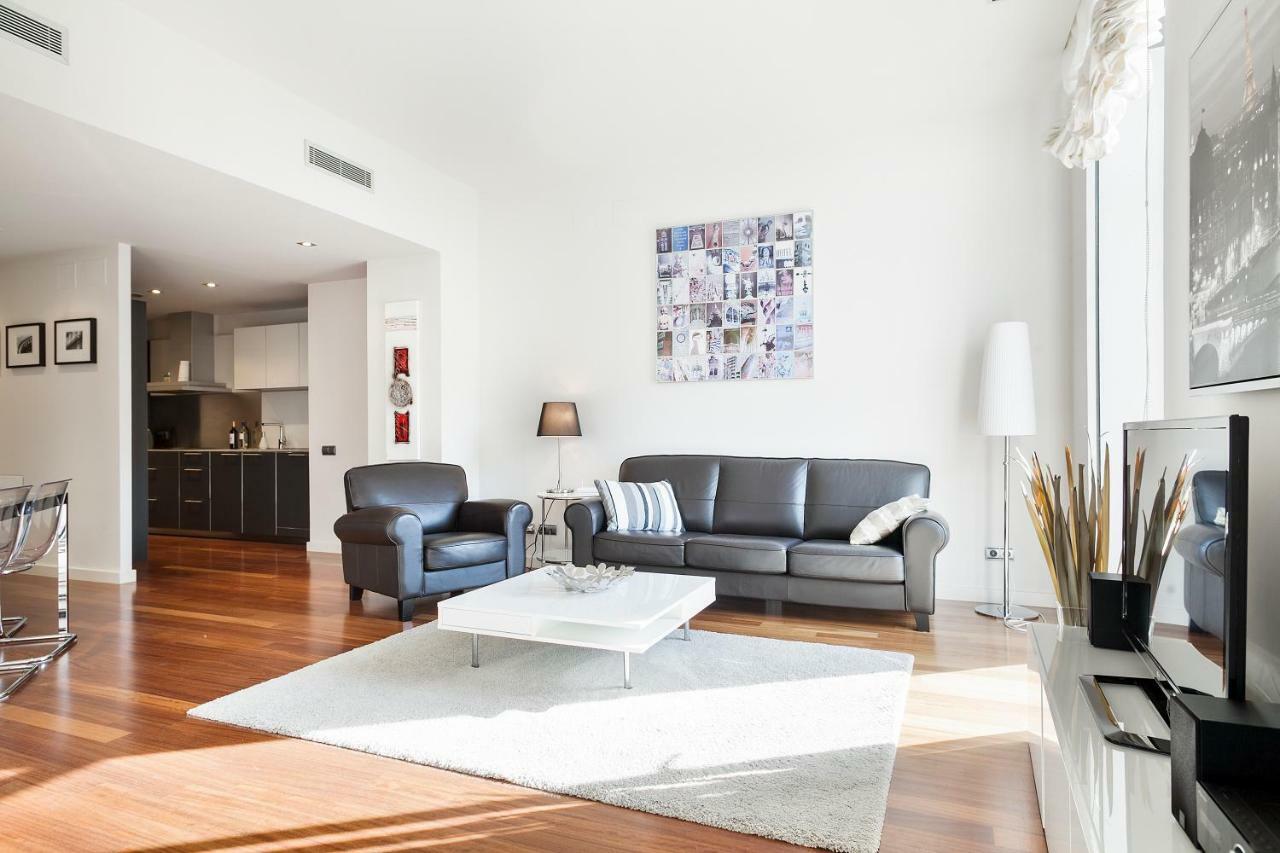 Uma Suites Passeig De Gracia 16 Barcellona Esterno foto