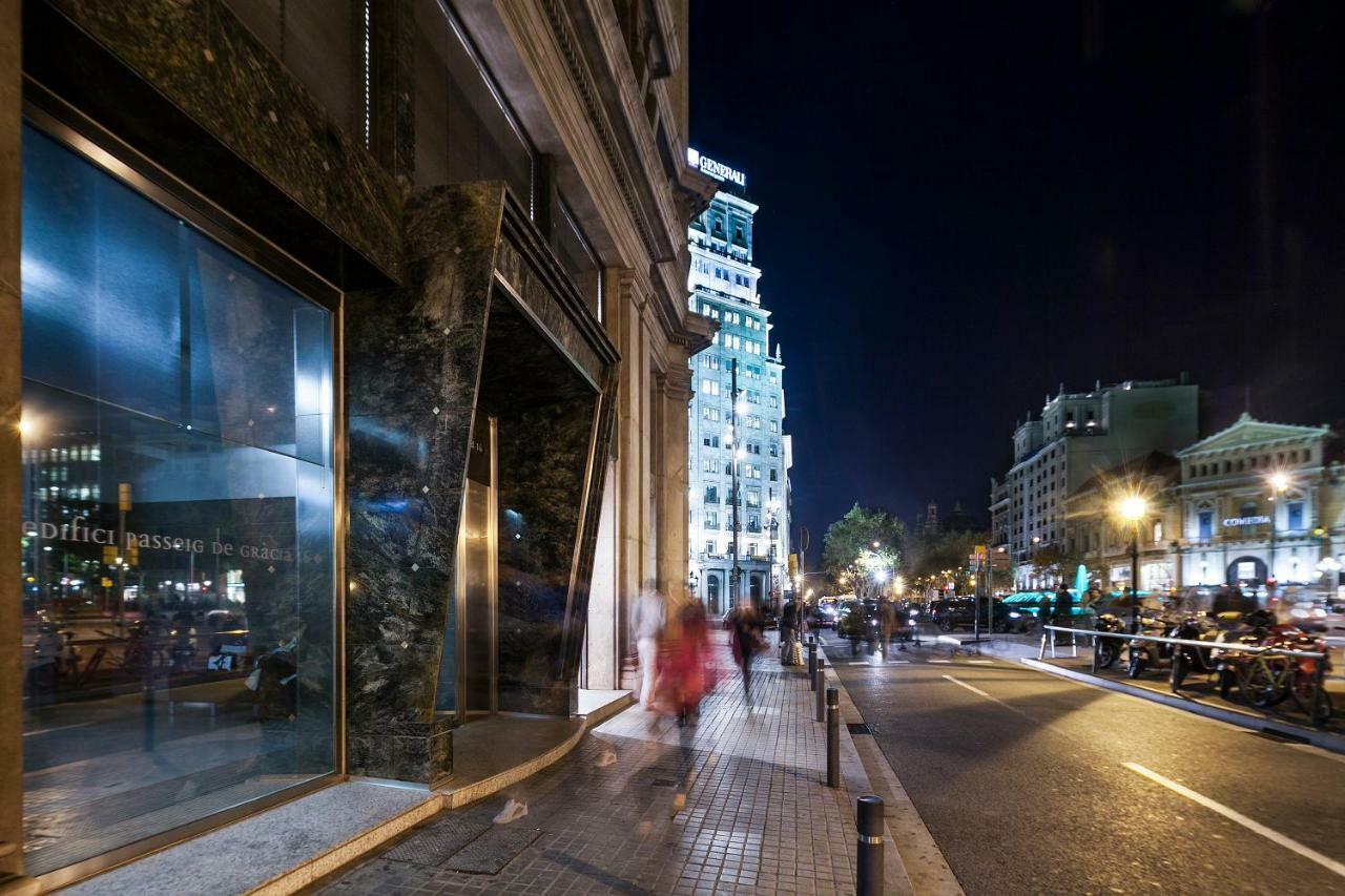 Uma Suites Passeig De Gracia 16 Barcellona Esterno foto